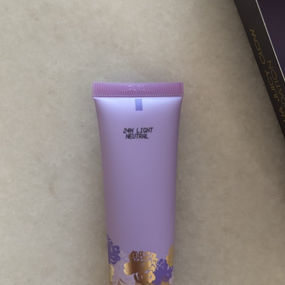 tarte foundation  24n - Picture 3 of 3